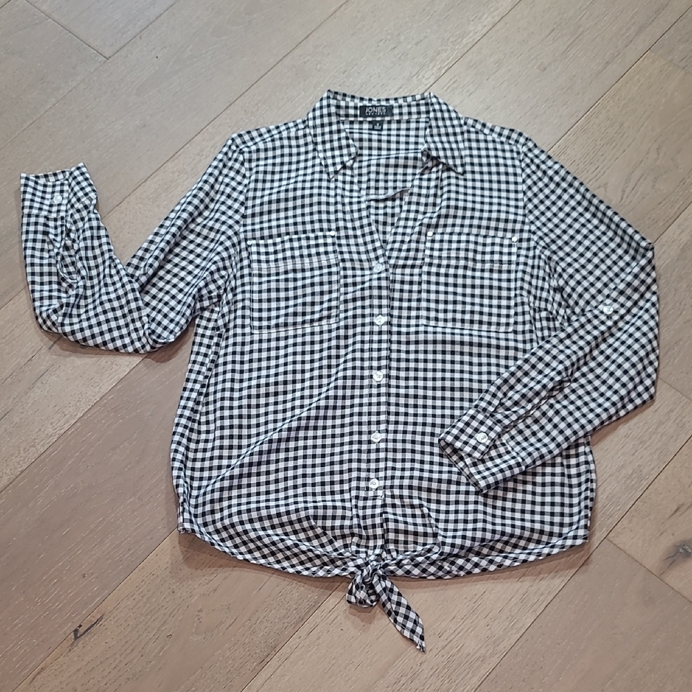 Jones New York Button Down Shirt Women's sz S Black/White Check Tie Front Top